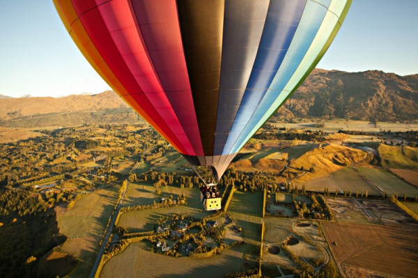 "" Balloon over Queenstown