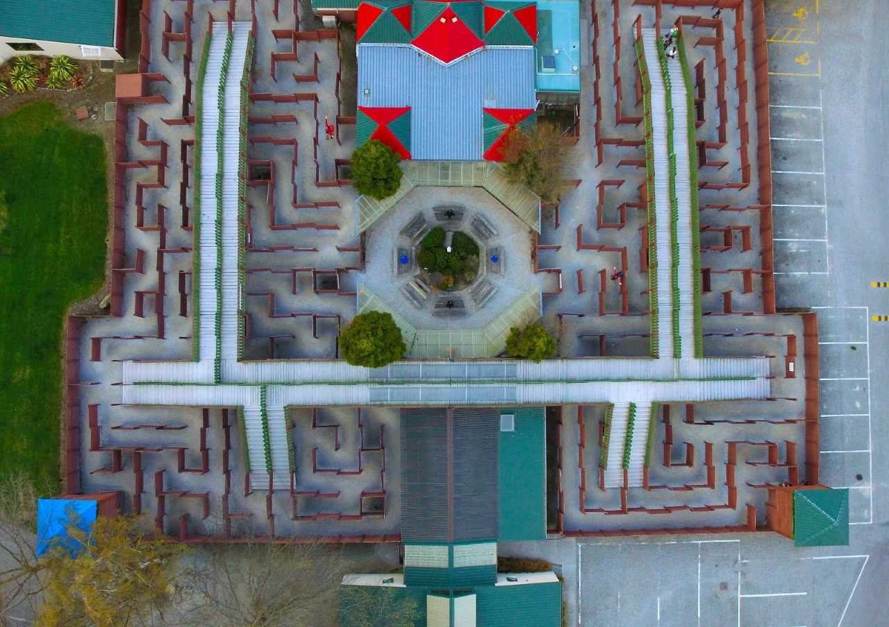 Great Maze Puzzling World